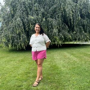 Meet your Posher, Dee